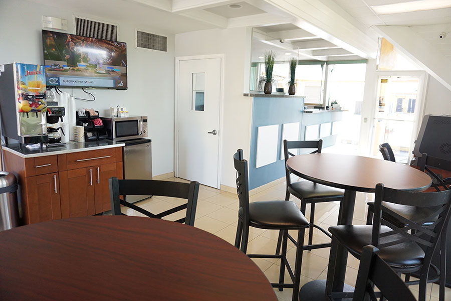 lobby and breakfast area